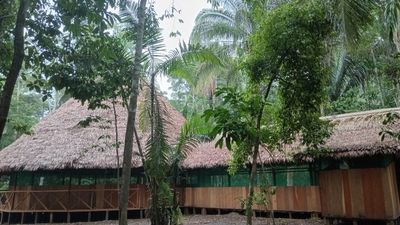 The maloka on the grounds of El Centro Inka Meraya.