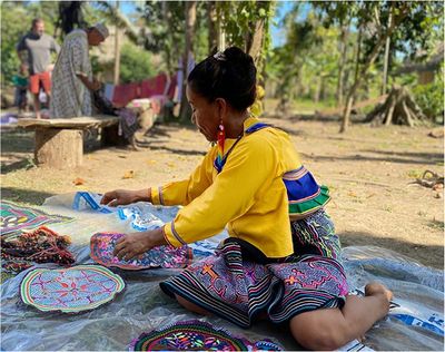 (min-width: 43.75rem) 50vw, 10vw